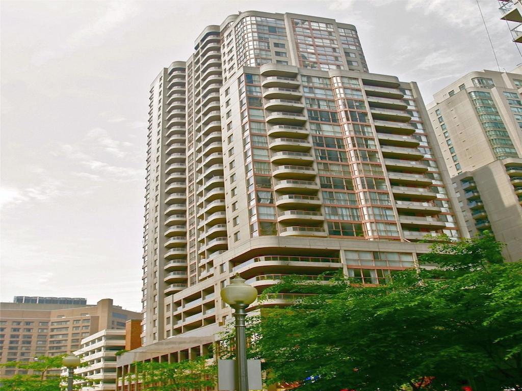 Canada Suites On Bay, Established 1998 Toronto Eksteriør billede